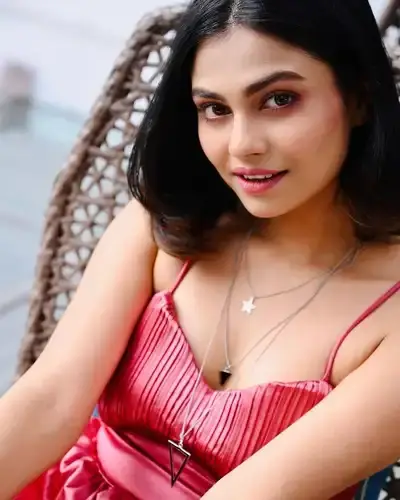 Escort Service Koloriang